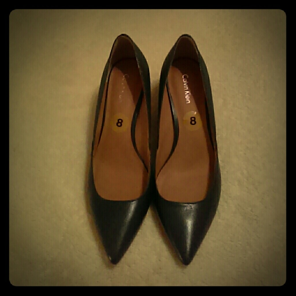 Navy blue Calvin Klein pumps